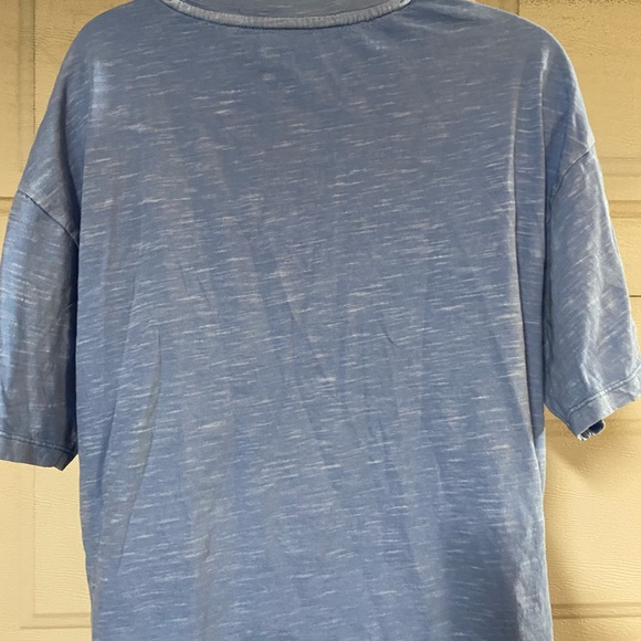 Universal Thread T-shirt - Picture 3 of 3